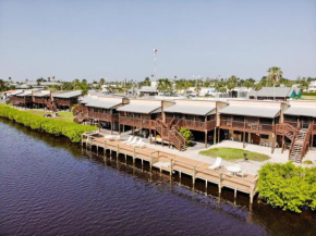 River Wilderness Waterfront Cabins